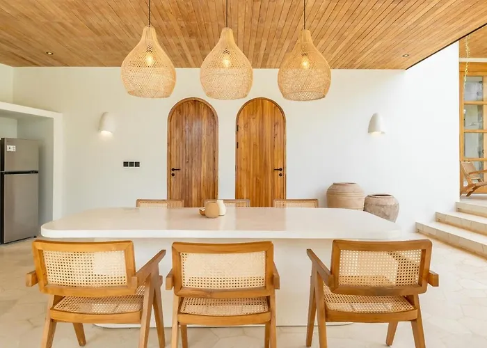 Villa Cavallaro - Stunning 3br With Pool *