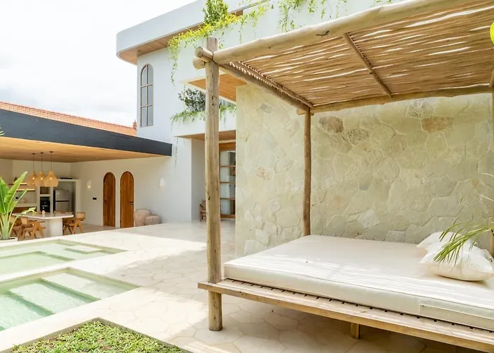 Cavallaro - Stunning 3br With Pool * Munggu