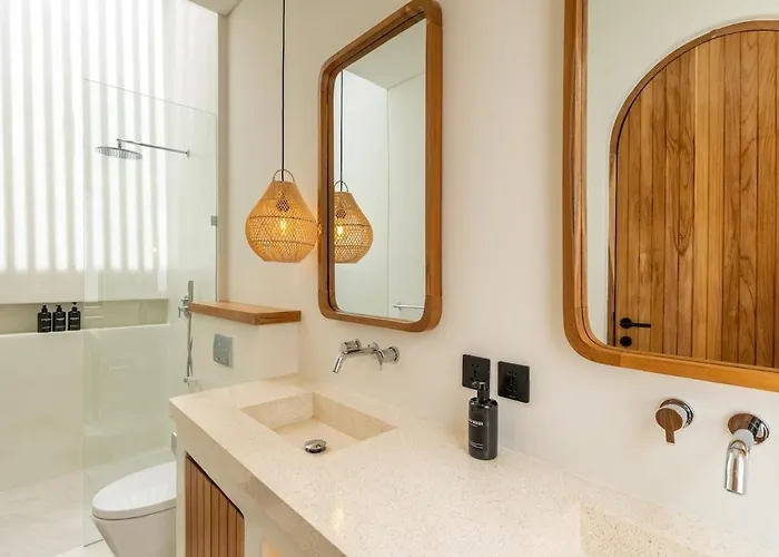 Cavallaro - Stunning 3br With Pool Villa
