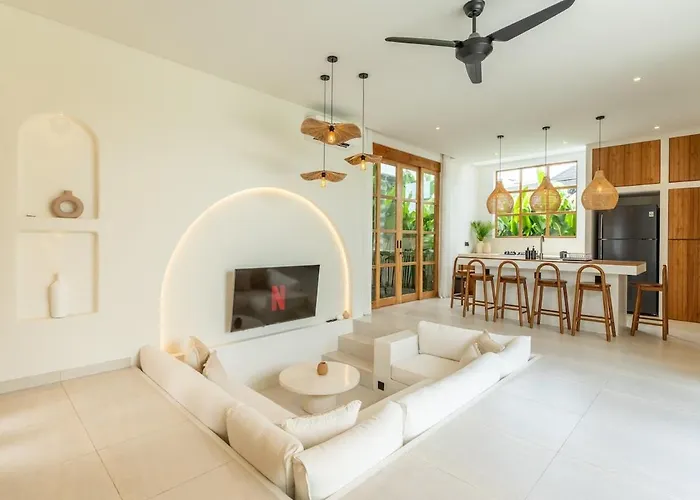 Cavallaro - Stunning 3br With Pool Villa *